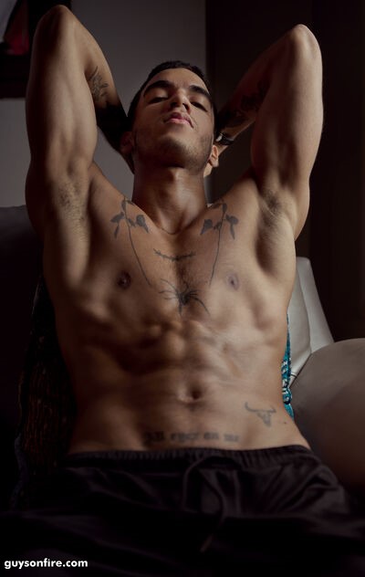 sexy model ValekTenebrix